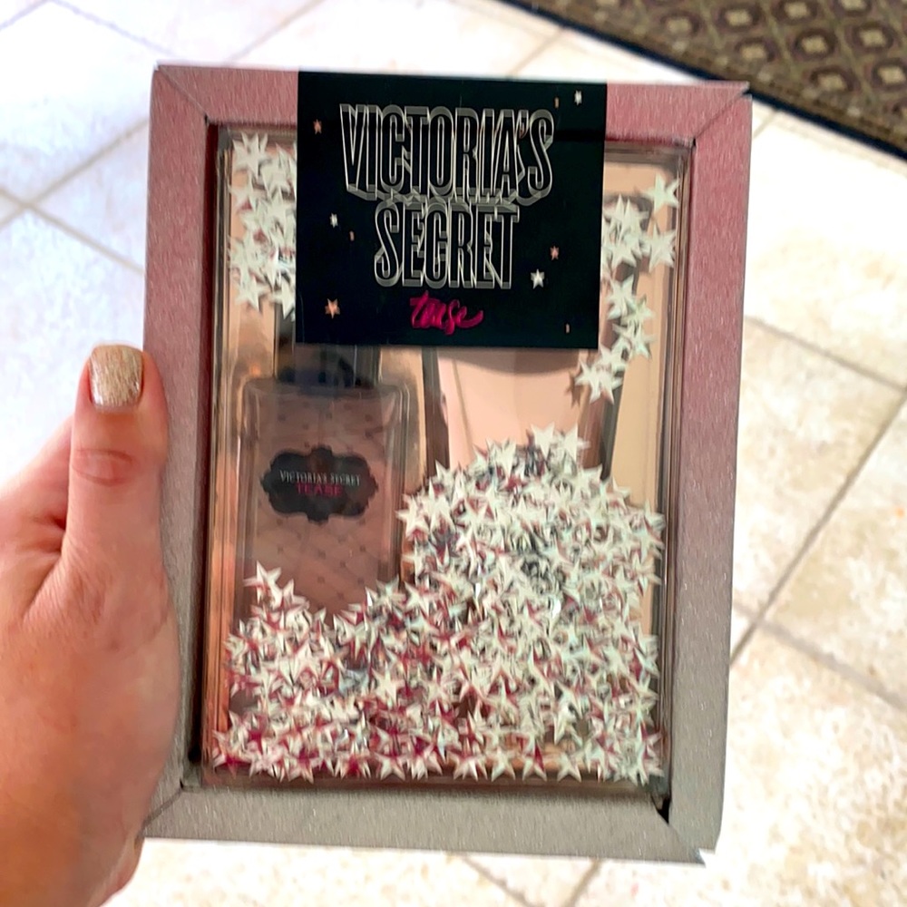 Victoria’s Secret Tease gift set